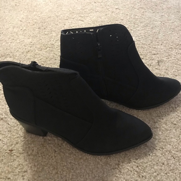 Black Laser Cutout Vegan Leather Heel Ankle Boots - Picture 8 of 8